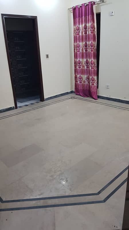 10 Marla Lower Portion For Rent In Central Park Housing Scheme 10