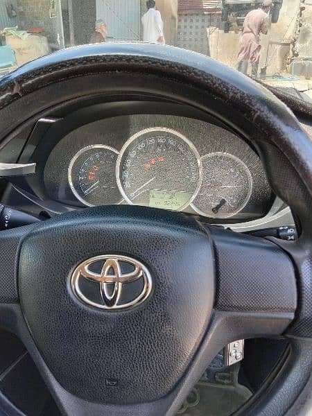 Toyota corolla gli 2015 Islamabad number excellent condition 9