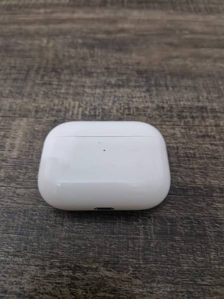 Apple AirPods Pro 0