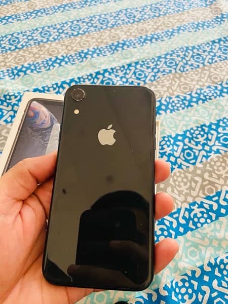 IPHONE XR Official PTA Approved 64gb 3