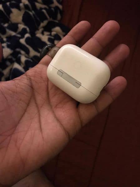 Airpods pro 2  with noise cancellation and find my iphone 7