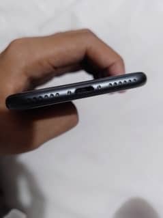 Iphone 8 in black colour 10/10 condition total geniune phone Guaranty 0