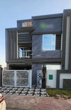 BRAND NEW 5 MARLA HOUSE VERY BEAUTIFUL HOUSE AT VERY REASONABLE PRICES