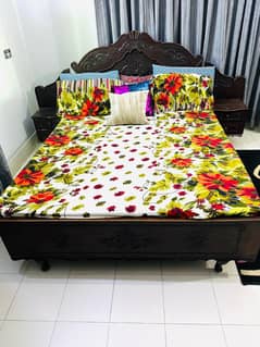 Real Sheesham wood Chinioti work Bed set