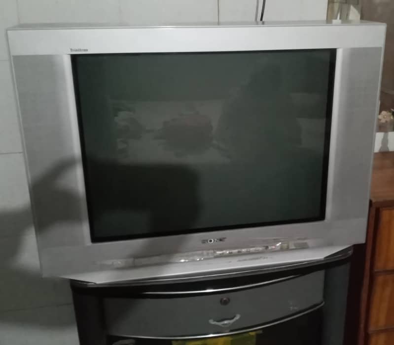 Sony Trintron Color TV with Trolly 0
