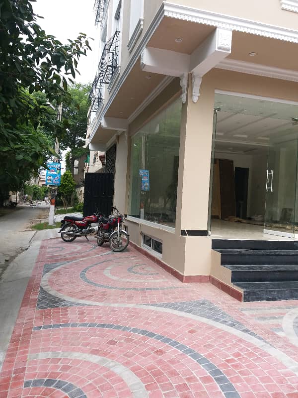 Commercial Building For Sale In Johar Town 0