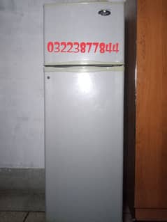 Dawlance ki fridge hai 100 present ok 03223877844