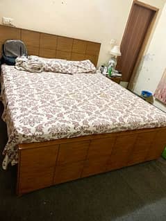 King Size Bed with 2 Side Tables