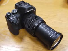 Fujifilm X-S1 12MP SLR Style Digital Camera - 10/10 Condition