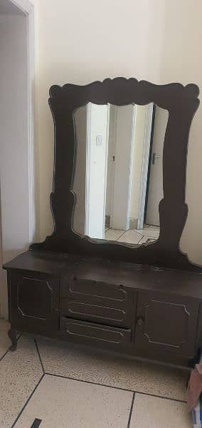 Dressing Table , Superb Condition 0