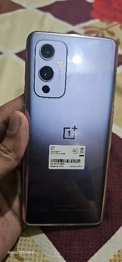 OnePlus9 5g 10/10 with BOX