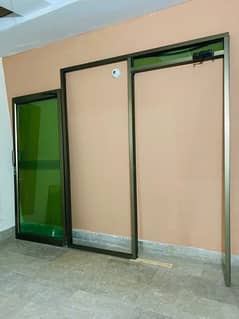 Aluminium office door with frames+Glass
