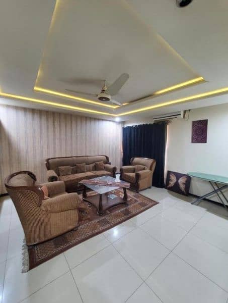 Luxury Room for rent daily basis 5
