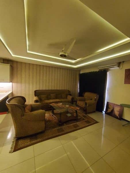 Luxury Room for rent daily basis 7