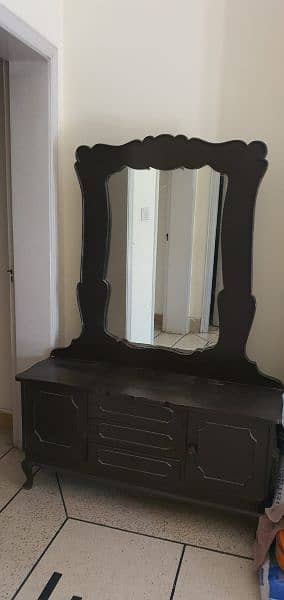 Dressing Table , Quality Condition 1