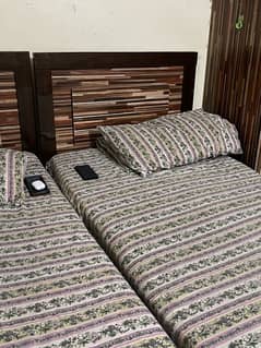 2 Single Beds With Closet