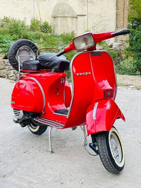 vespa scooter 1