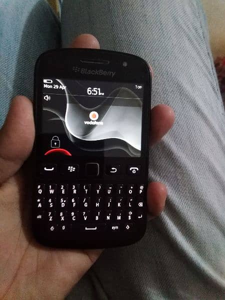 BLACKBERRY 9720 non pta   ( touch & type) 3