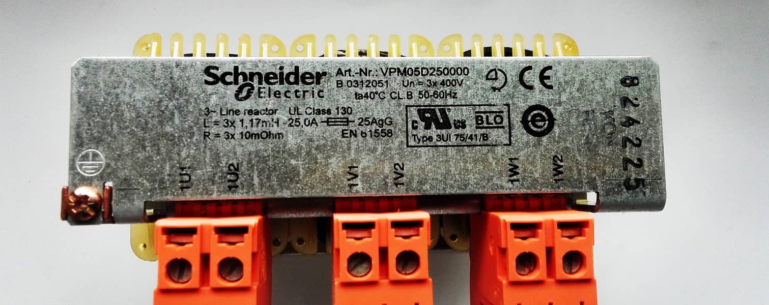 New VPM05D250000 Schneider Power Supplies, Power Protection 0