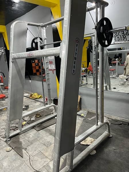 Four station/crossover/leg press/smith/Functional trainer 9