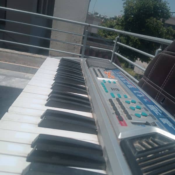 a good condition piano for sale 1