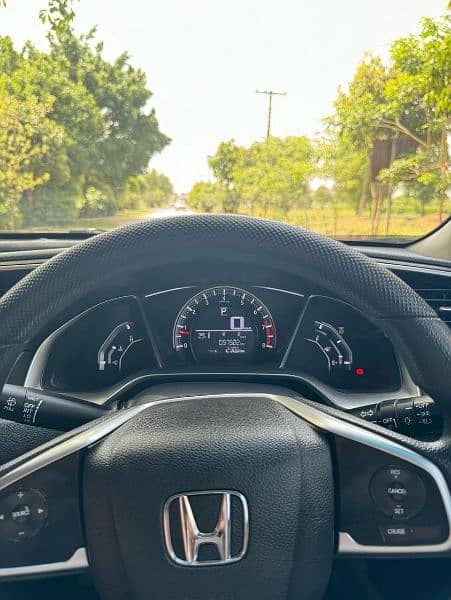 Honda Civic Oriel 2017 10