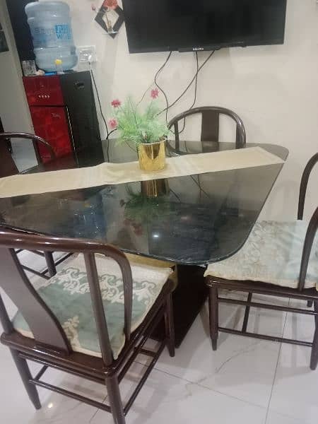 Antique style dinning table with 4 chairs 9