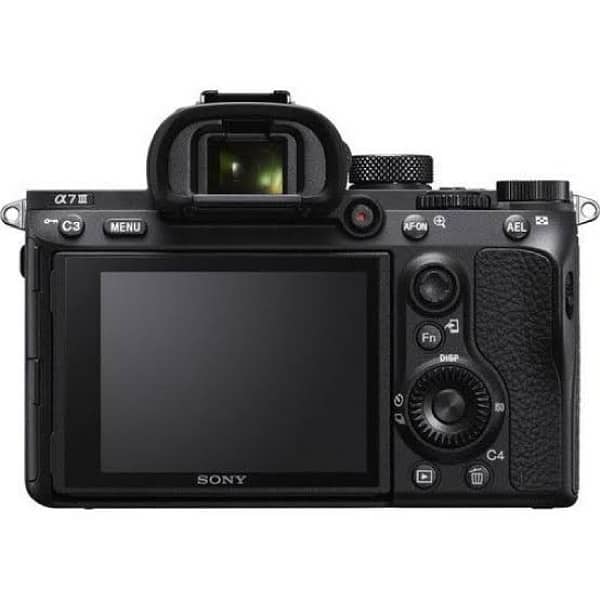 Sony Alpha a7iii ( mirrorless camera) 2