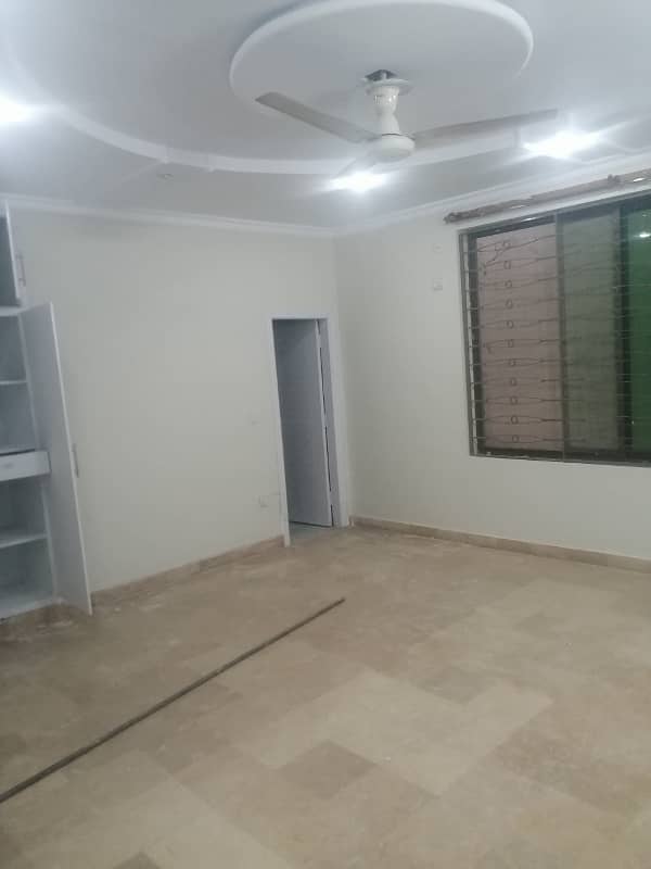 Lower ground portion Available For Rent in soan 10