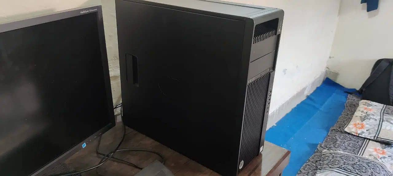 HP Z440 Workstation PC 1