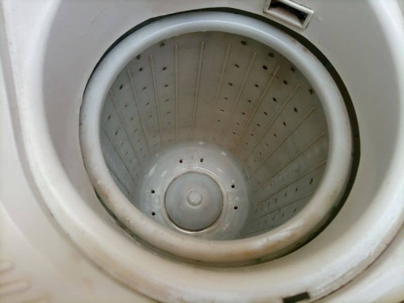 Cyclone Washing Machine Kenwood 2
