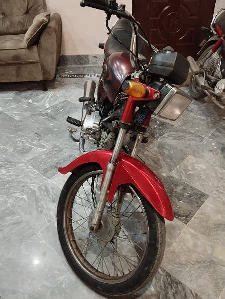 Urgent Sale: Well-Maintained United 100cc Bike - Low Mileage 14