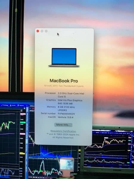 Mac book pro 2017 13 inches 7