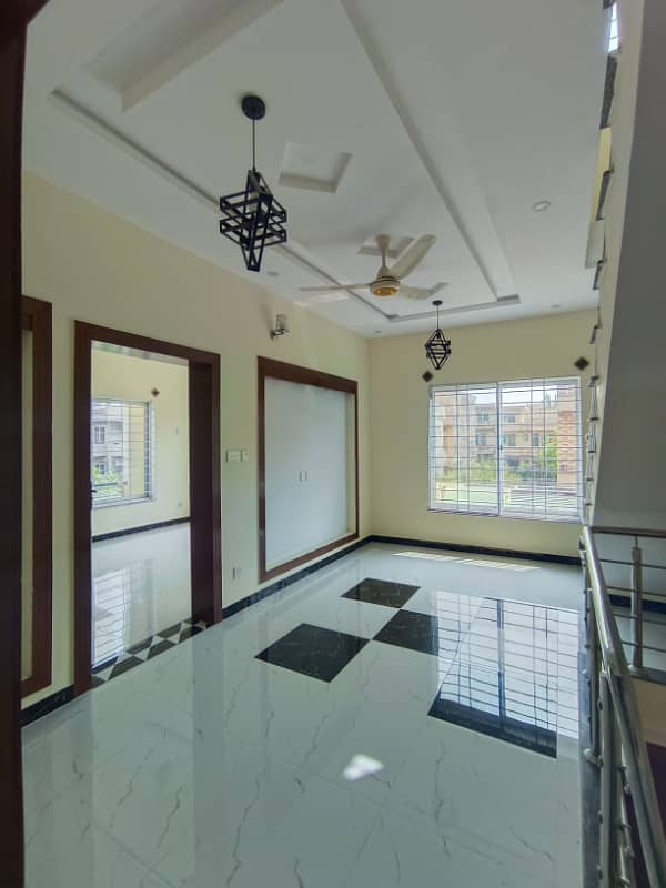 Brand New 25x40 Corner House for Sale with 3 Bedrooms in G13 Islamabad 6