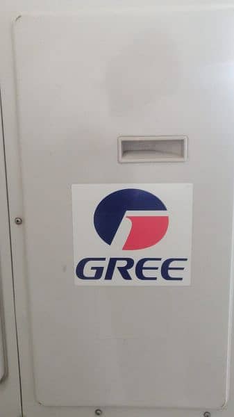 Gree 2Ton Floor Standing Gas R410 Semi inverter only Cool 4
