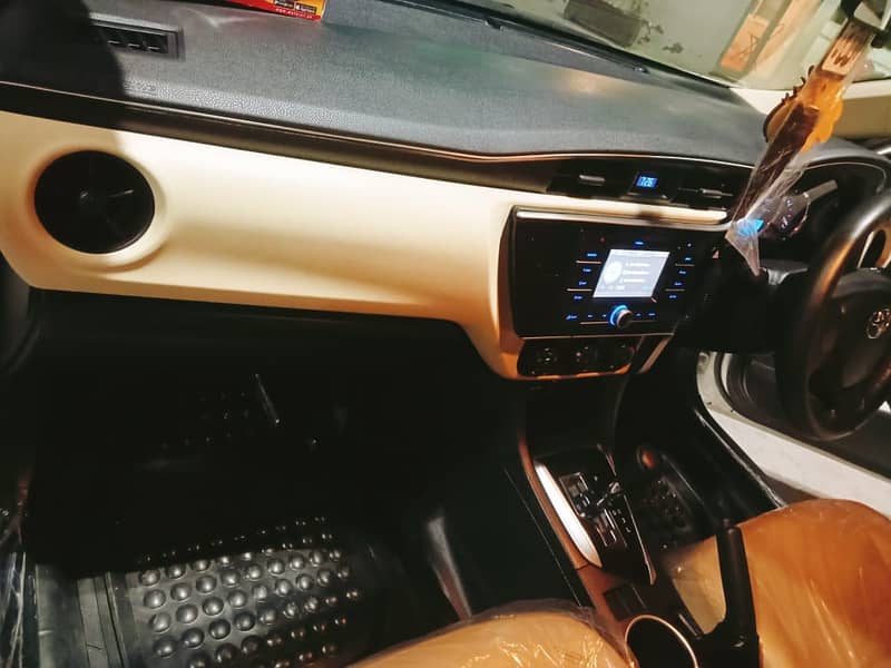 Toyota Corolla GLI model 2019 6