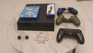 PlayStation. 4 0