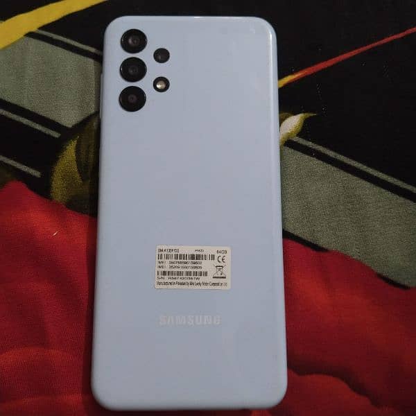 am selling Samsung  a13  4/64 this phone 2