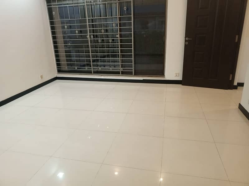 dha phase 6,23 Marla upper portion separate gate for rent 1