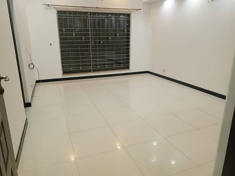 dha phase 6,23 Marla upper portion separate gate for rent 6