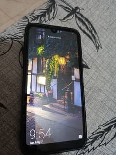 Y7 prime 2019 phone for sale. with cahrger