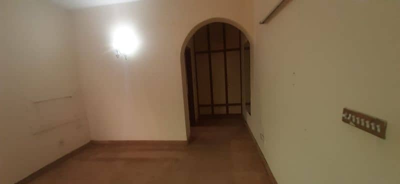 1 kanal Lower Portion For Rent in DHA Phase 2 block Q Near Cinema 11