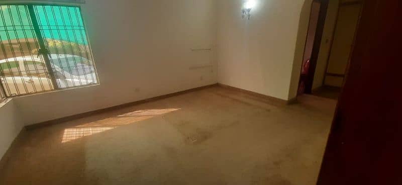 1 kanal Lower Portion For Rent in DHA Phase 2 block Q Near Cinema 17