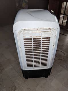 I'm selling super Asia air cooler 12v DC