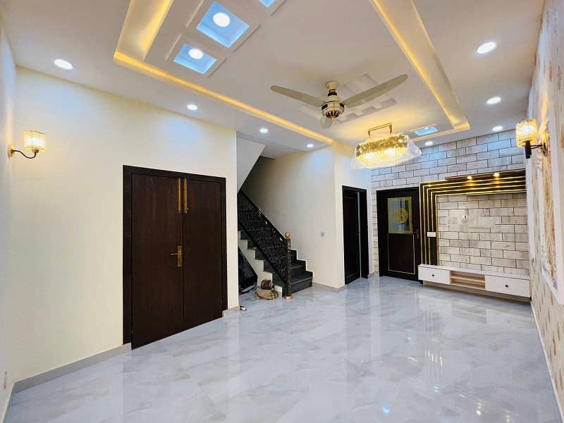 3 YEARS EASY INSALLMENT PLAN HOUSE FOR SALE PARK VIEW CITY LAHORE 1