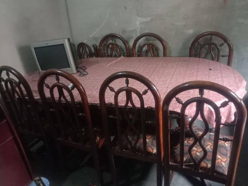 8 chairs 1 table big size Pure wood 0