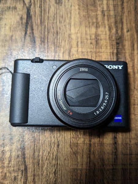 Sony zv1 camera with Bag 0