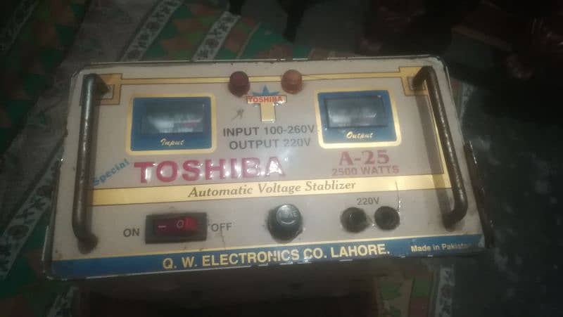 Toshiba input 100_260v or output 220  Automatic voltage Stablizer 1