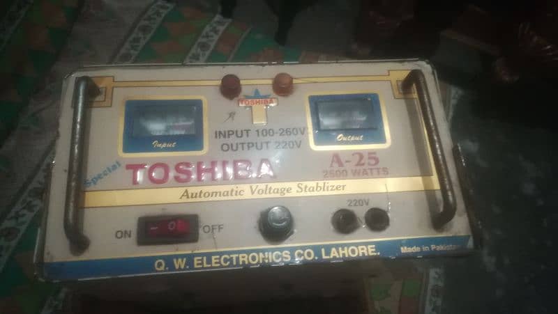 Toshiba input 100_260v or output 220  Automatic voltage Stablizer 2