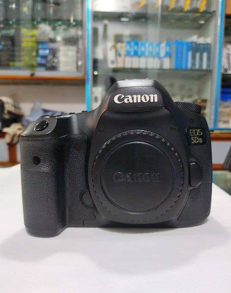 Canon 5Ds Full Frame Body 50.6 MP 0